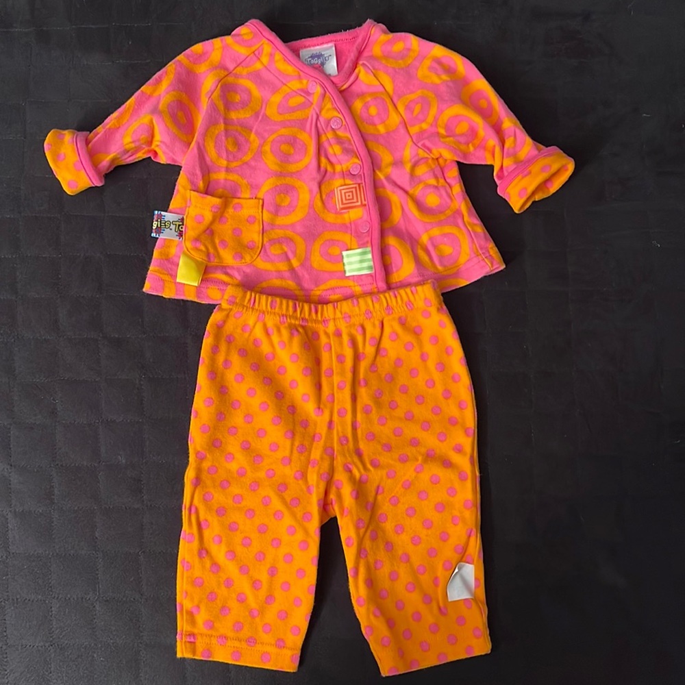 Taggies Top & Pants. Size: 3-6 months. Color: orange & pink.